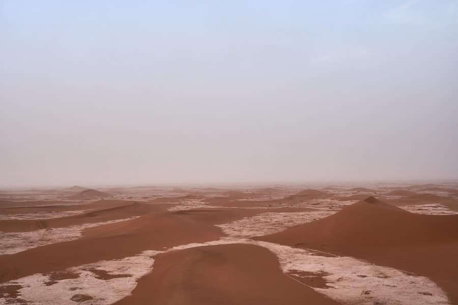 Dust barrier
