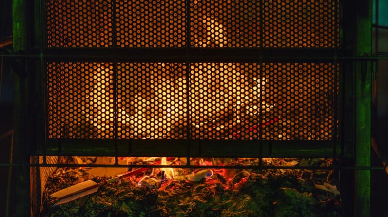 Photo Outdoor kitchen with fire pit