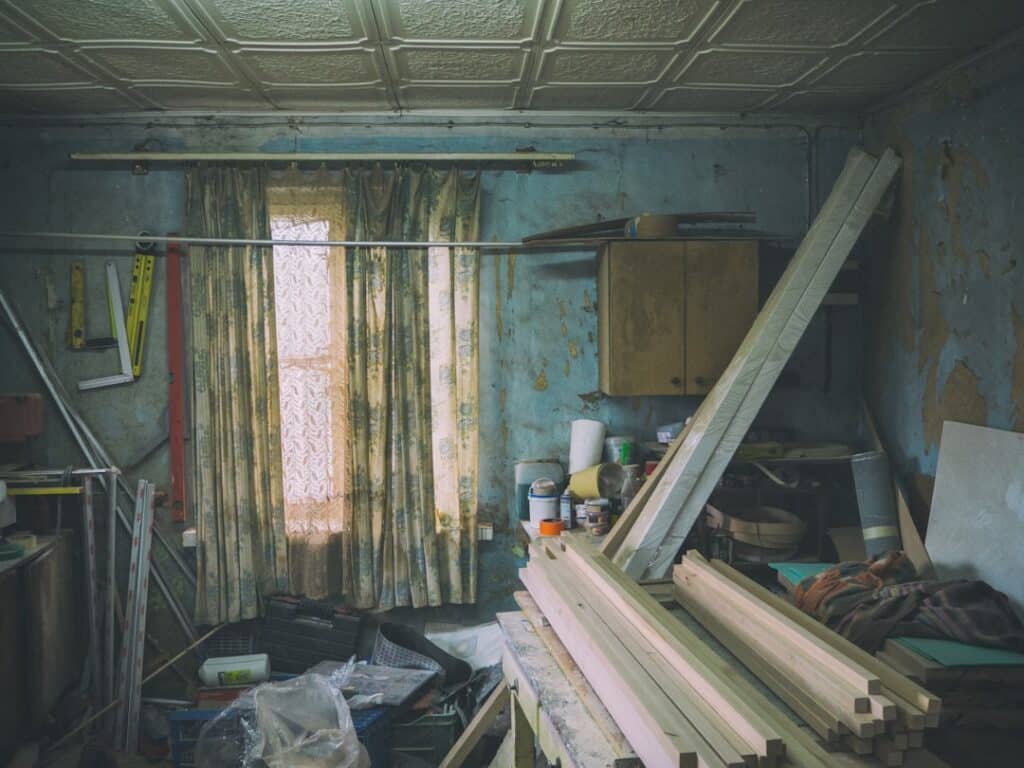 Photo Dusty room