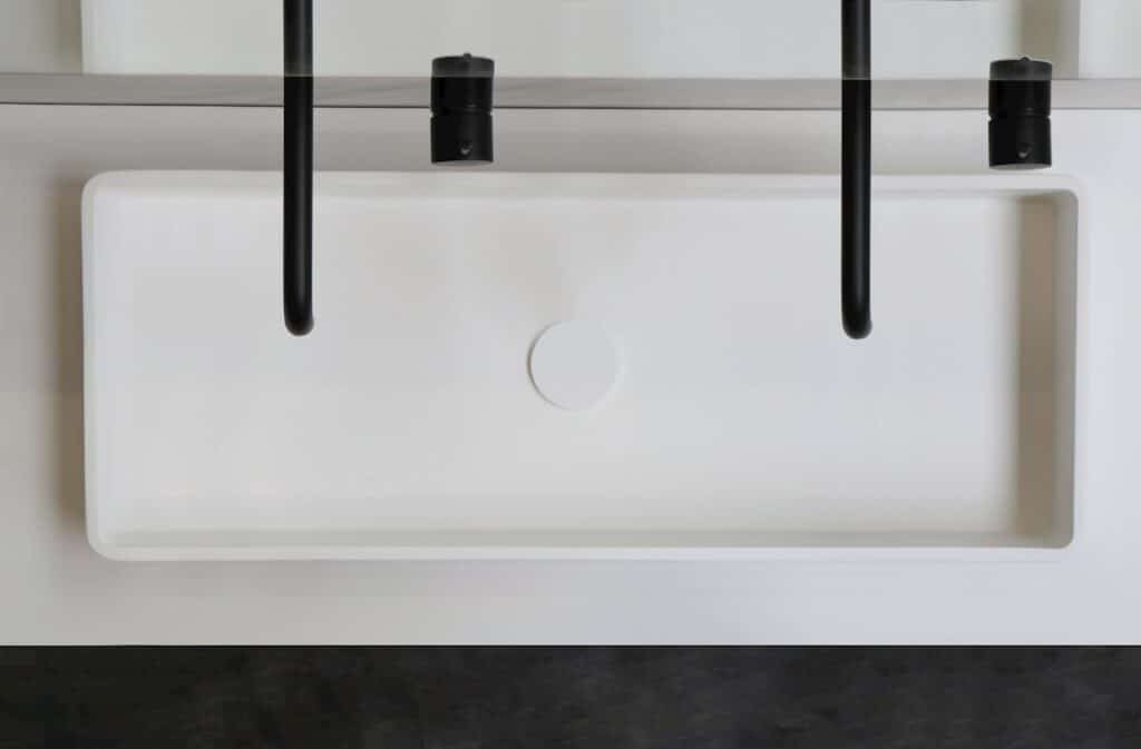 Photo L-shaped counter