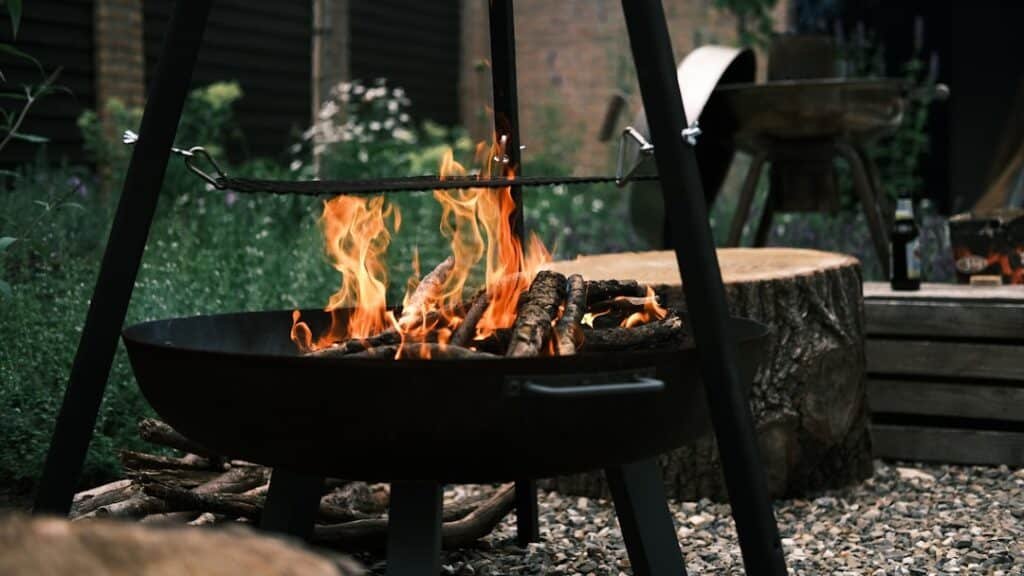 Photo Outdoor kitchen with barbecue