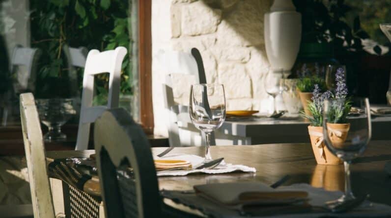 Photo outdoor kitchen seating