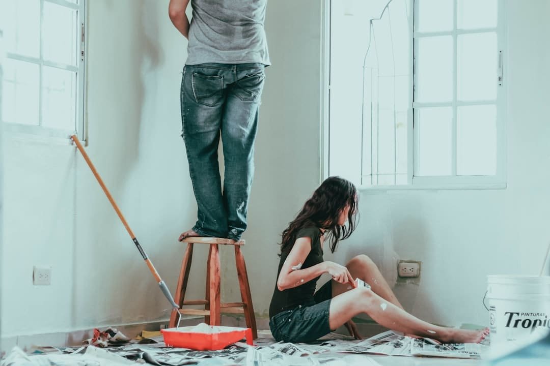 Photo Remote Contractors Earn