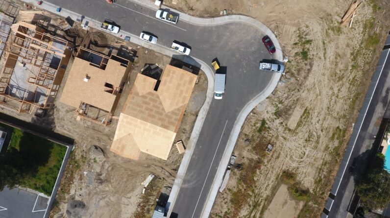 Photo Contractor Bags Hold Concrete